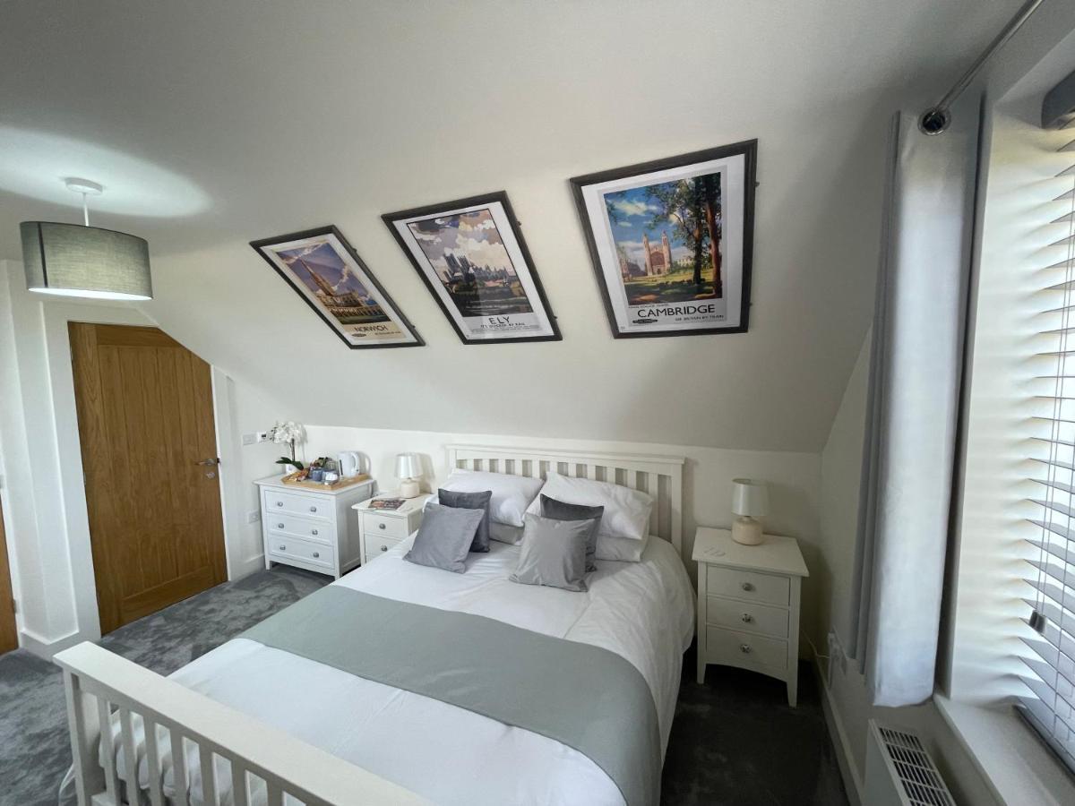 The Top Floor Stretham Экстерьер фото